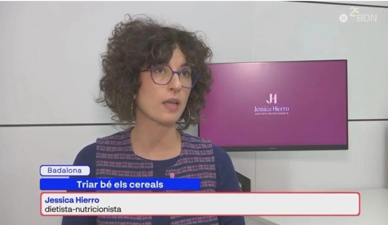 Jessica Hierro durante una entrevista en televisión sobre nutrición y elección de cereales en Badalona